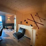 Chalet-style Sonnleitn Nassfeld ヘルマゴル